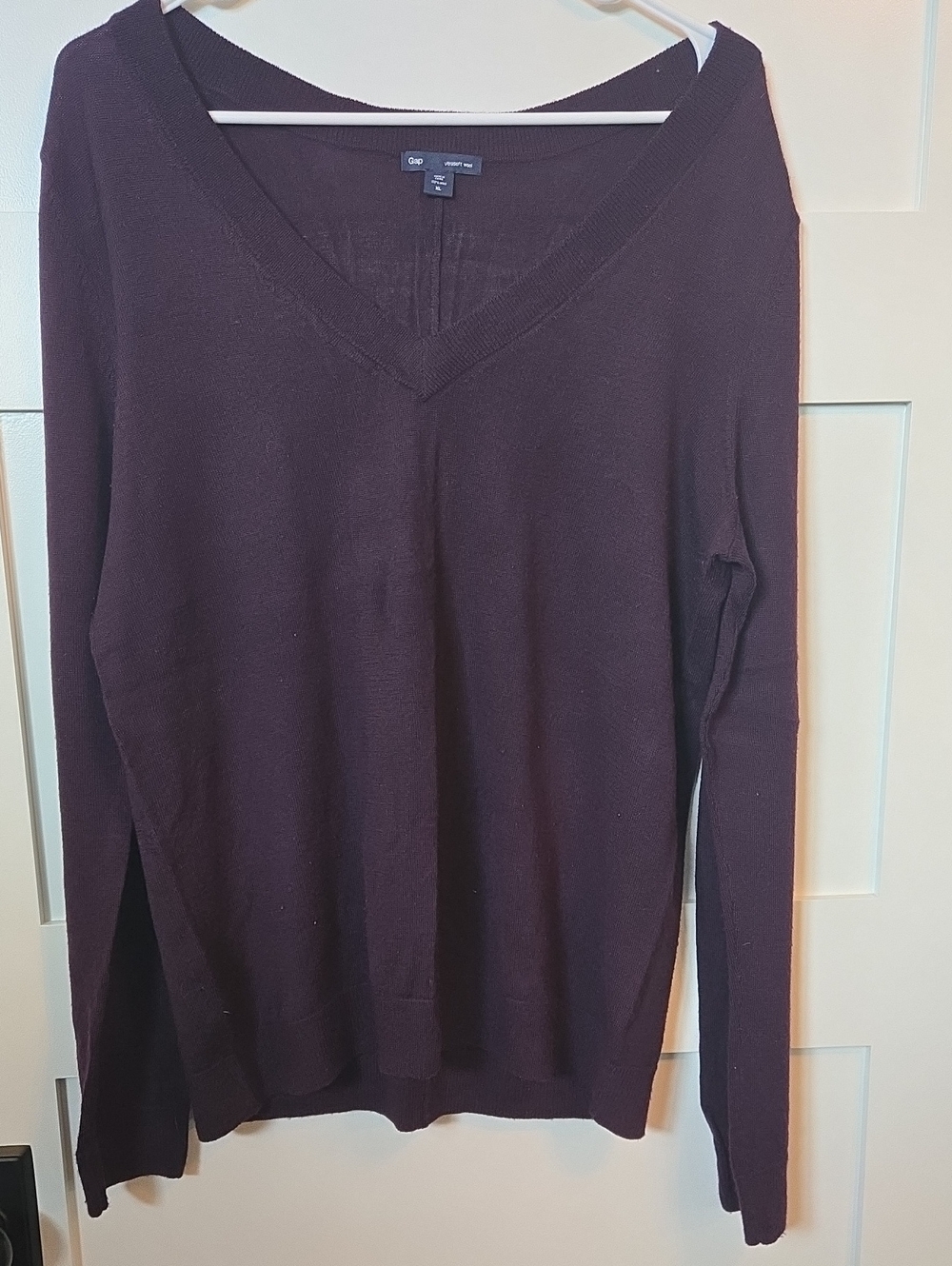 GAP Womens Ultrasoft Wool V-Neck Sweater in Plum XL